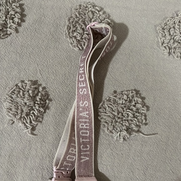 Victoria’s Secret Wireless Bling Strap Bra - Picture 2 of 4